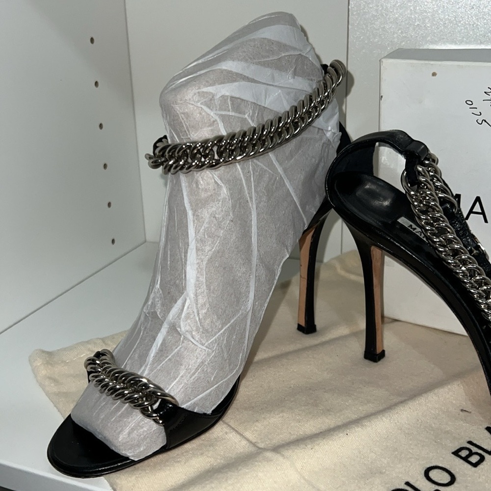 MANOLO BLAHNIK CHAIN STRAP HEELS - Picture 3 of 9